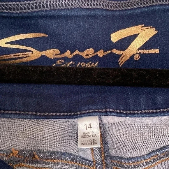 Seven pull in elastic waist jeans - back pockets - size 14 - straight leg - Picture 3 of 5